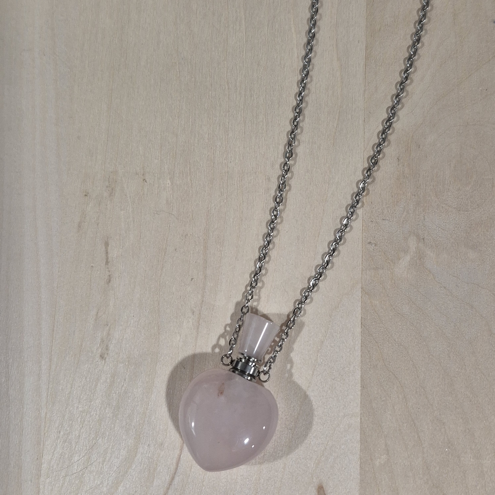 🩷🩷NEW🩷🩷 BEAUTIFUL!! Rose Quartz Heart Shape Perfume Bottle Necklace - Picture 10 of 12